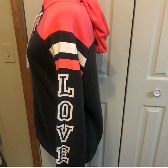 Love jacket - Picture 2 of 2
